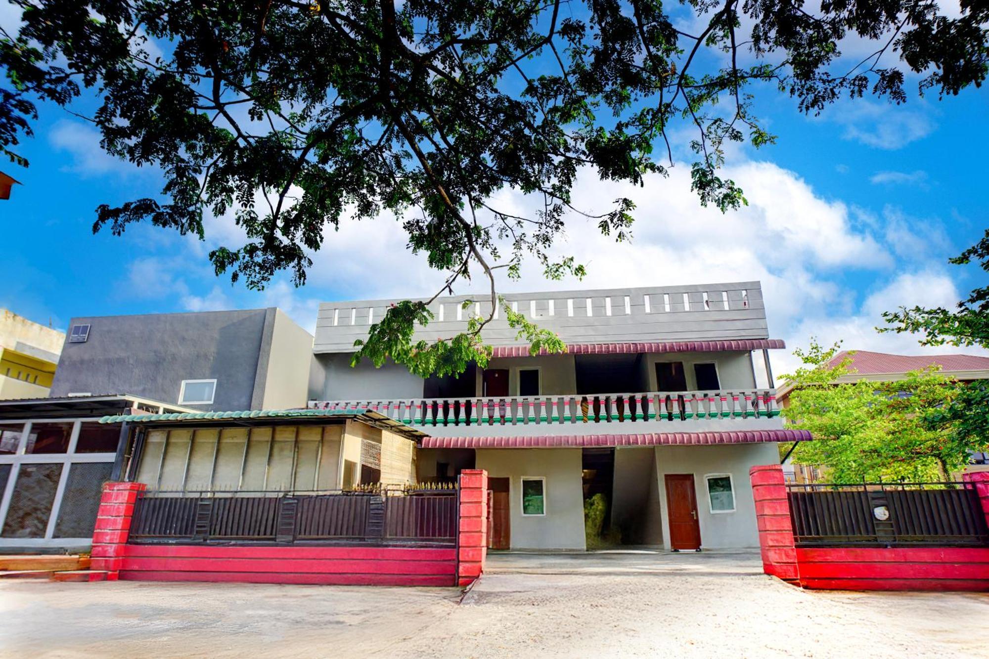Hotel Oyo 2674 Siliwangi Syariah 3*